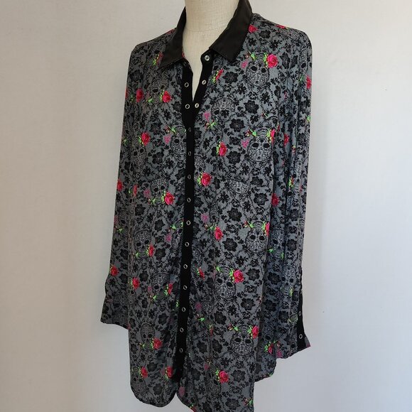 Betsey Johnson x Torrid Georgette Rose Skull Tunic Shirt Faux Leather Collar - Picture 6 of 13